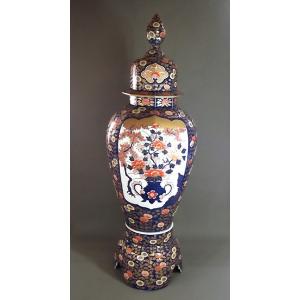 有田焼 金襴手景図飾り沈香壺｜陶芸作家 藤井錦彩 作 : 有田焼 藤井錦