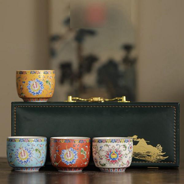 おちょこ 4点セット 総柄 花柄 酒器セット お猪口が4個セット 4色