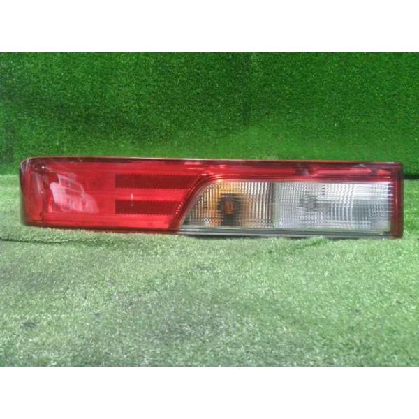 DA17Wエブリィ左中古テールランプ 35670-64P00 エブリイワゴン