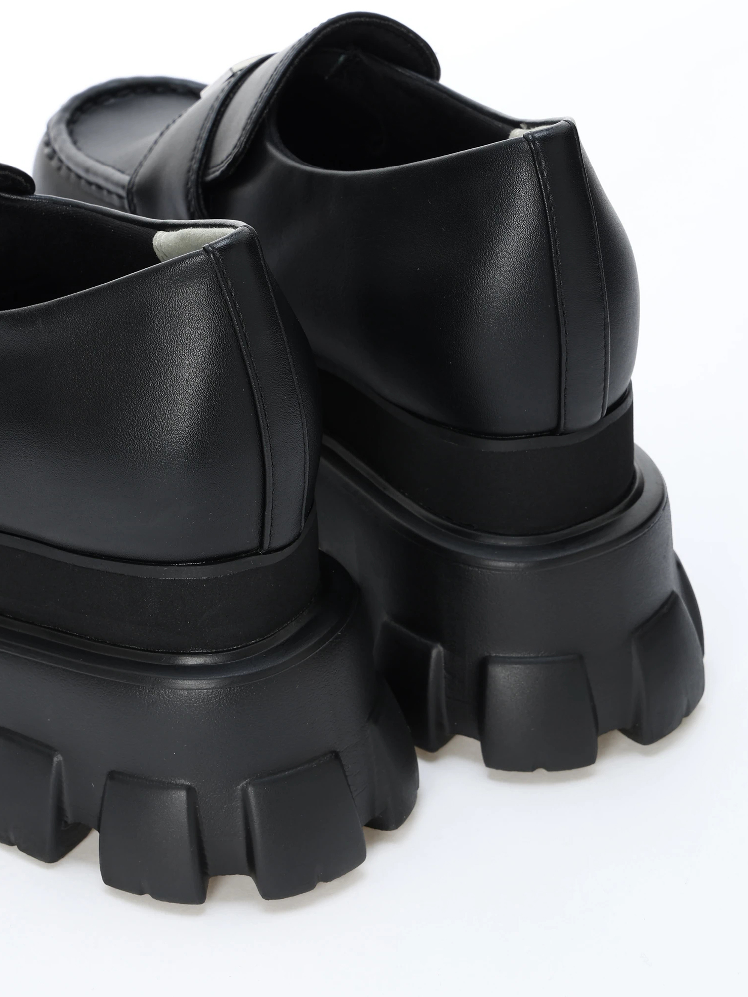 LIP SERVICE（リップサービス）｜ ボリュームインソールローファー