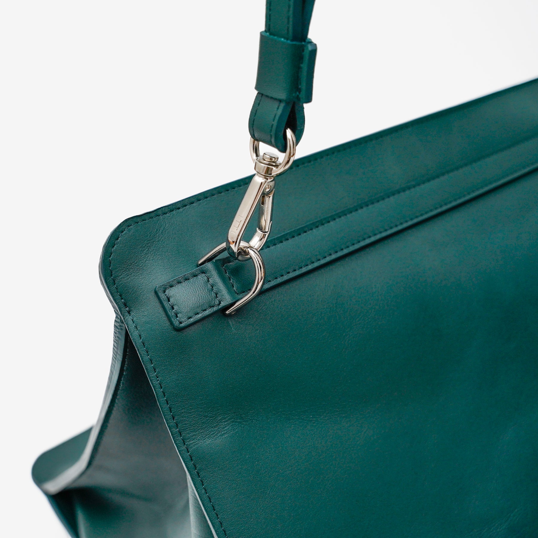 HERRIE BOX PREMIER - II / RAPTO FLEX｜斜めファスナーと構造美が光る