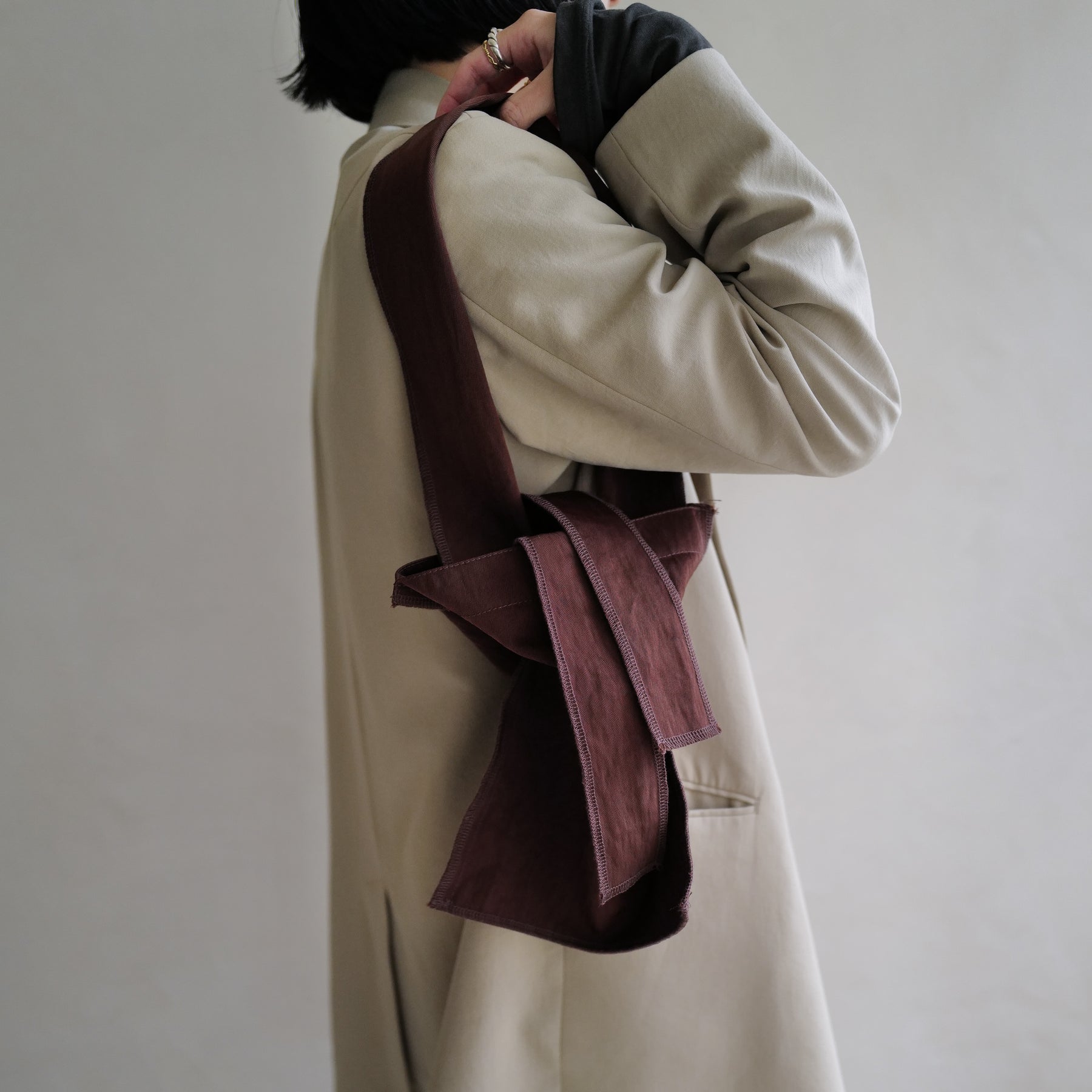 MARY INSIDE OUT TOTE - S / CERATO BRIGHT｜撥水ナイロンの小さめ