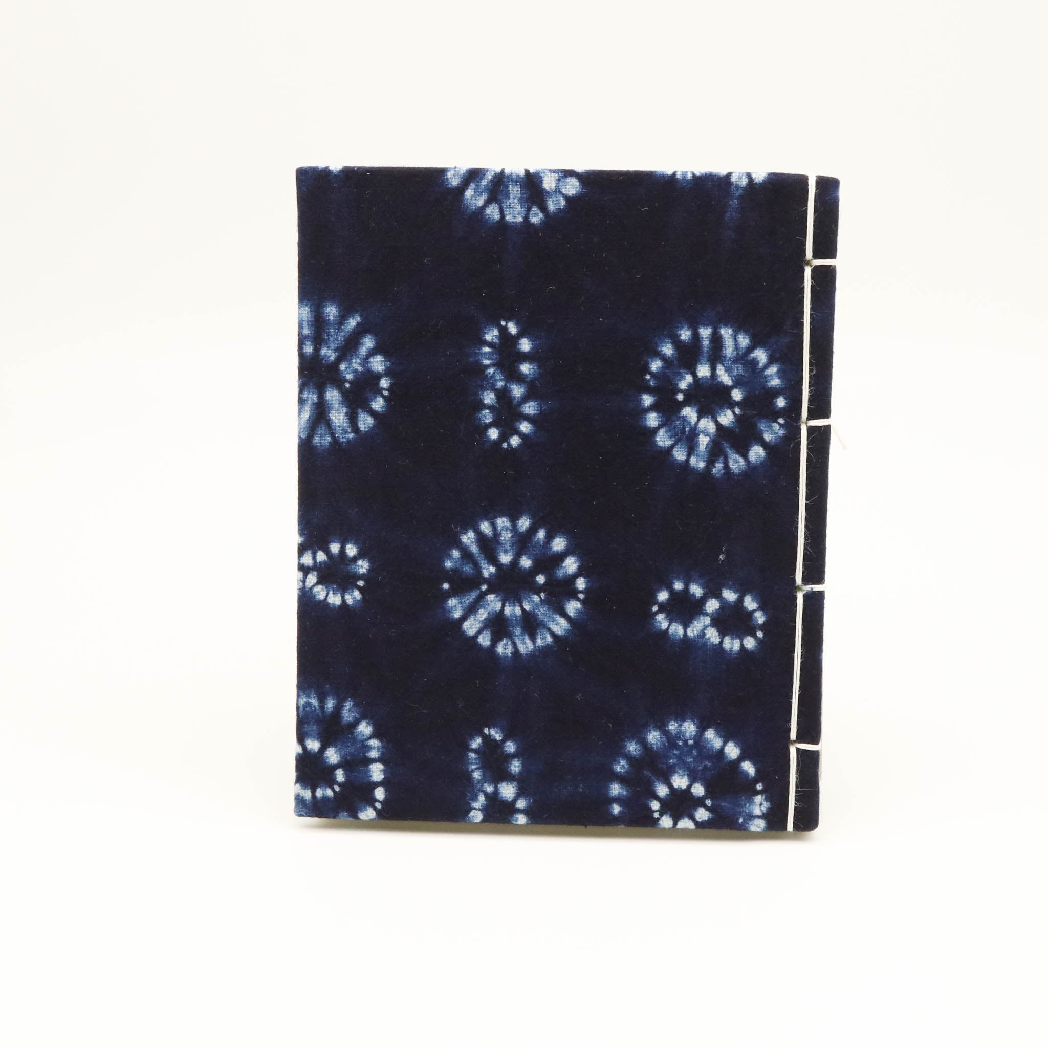 和綴じ本 | 有松絞り・美濃和紙 | 縫い絞り | 御朱印帳 | 和綴じ堂