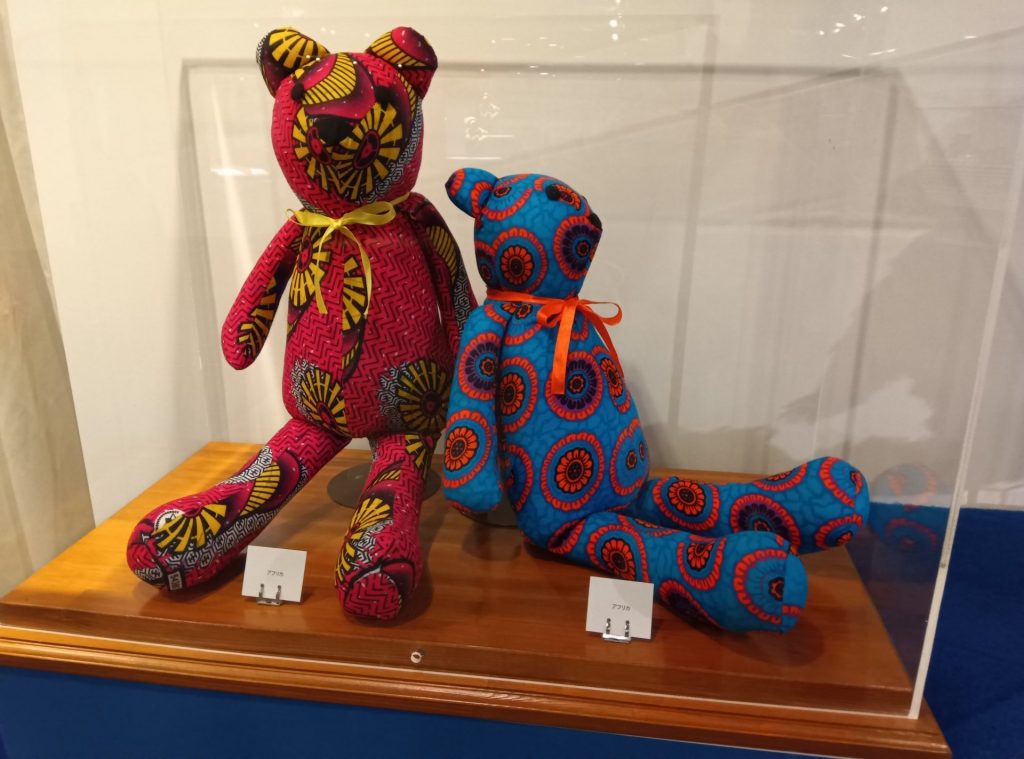 西日本初】タイタニック号ゆかりのテディベア公開 神戸海洋博物館の