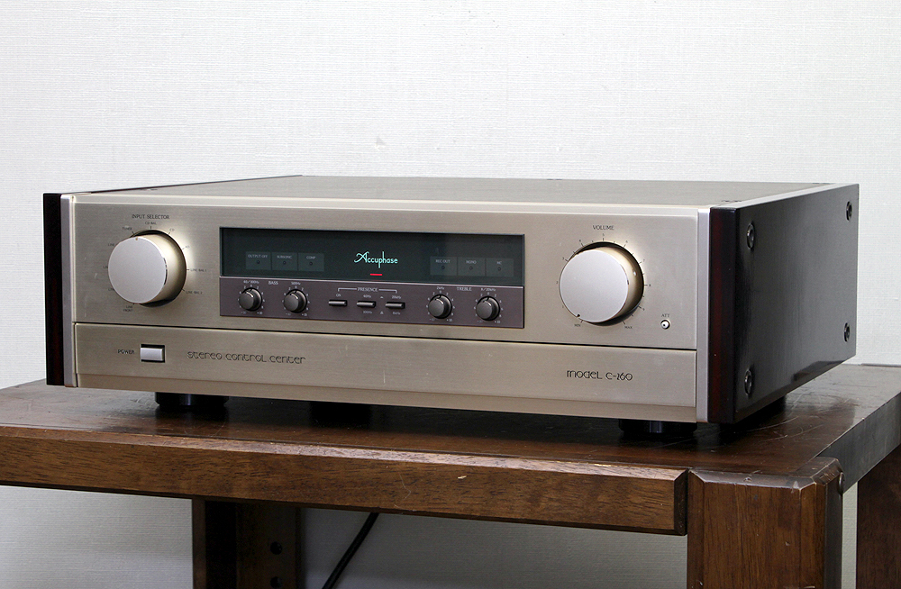 Accuphase アキュフェーズ C-260 コントロールアンプ - 中古オーディオ