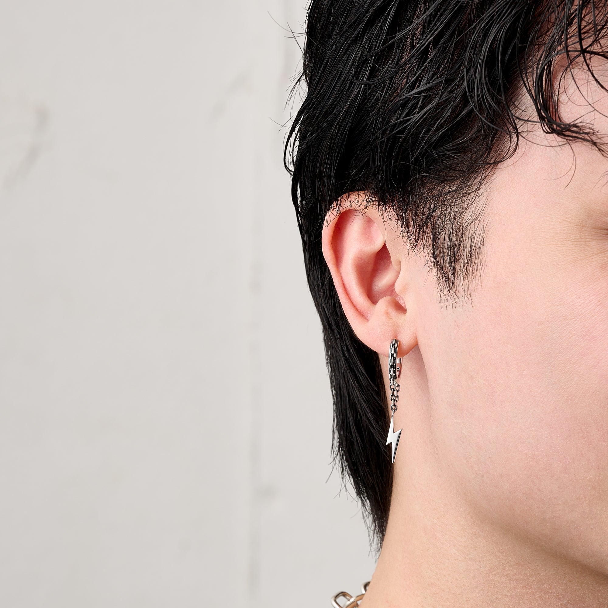 CHAINED TINY FLASH ピアス | ジャスティン デイビス（JUSTIN DAVIS