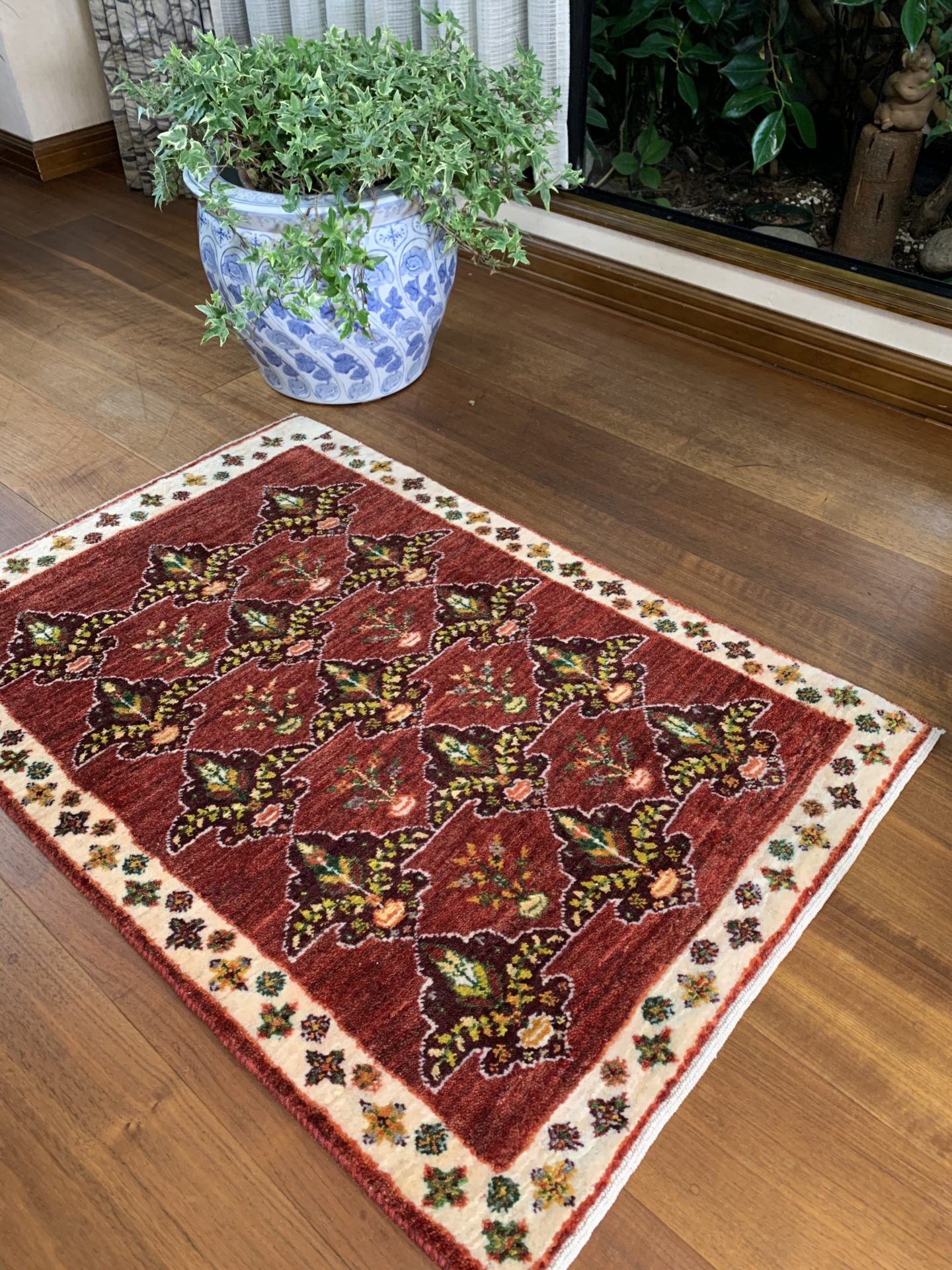 ルリバフ | 調度品の亀川【公式】ゾランヴァリギャッベ正規販売店