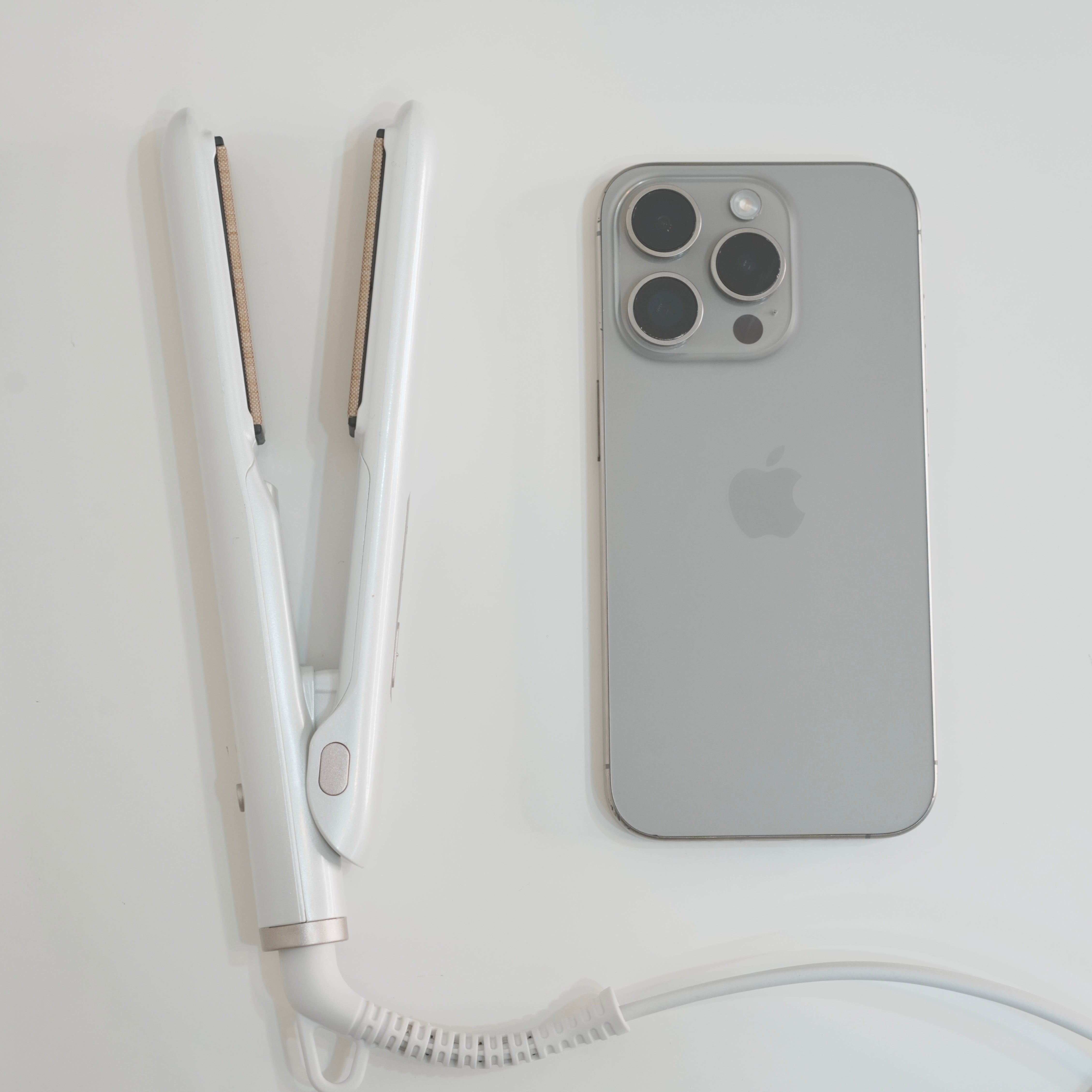 KINUJOミニヘアアイロンdeux（ドゥー）耐熱ポーチ付 – 髪との暮らし。