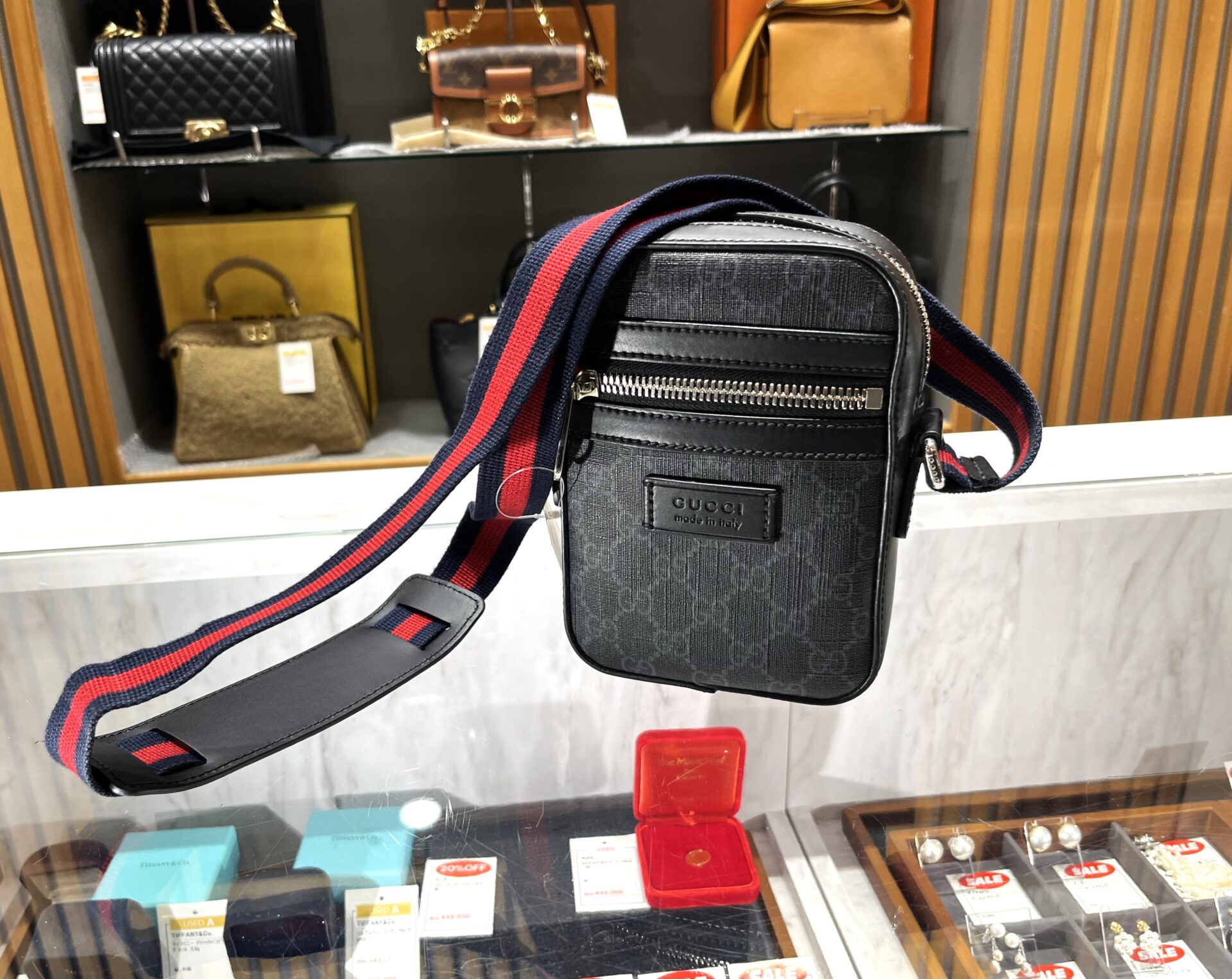 グッチ【GUCCI】GGスプリーム シェリーライン ショルダーバッグ 682357