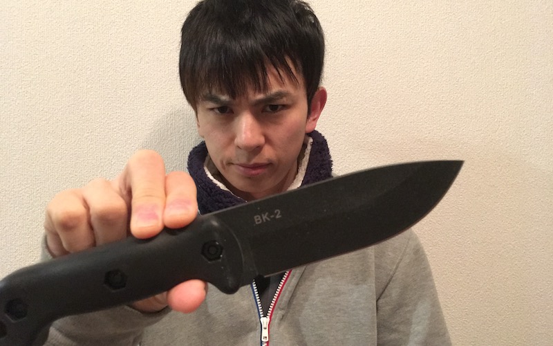 ブッシュクラフトの定番ナイフ「KA-BARベッカーBK2」と自作レザー