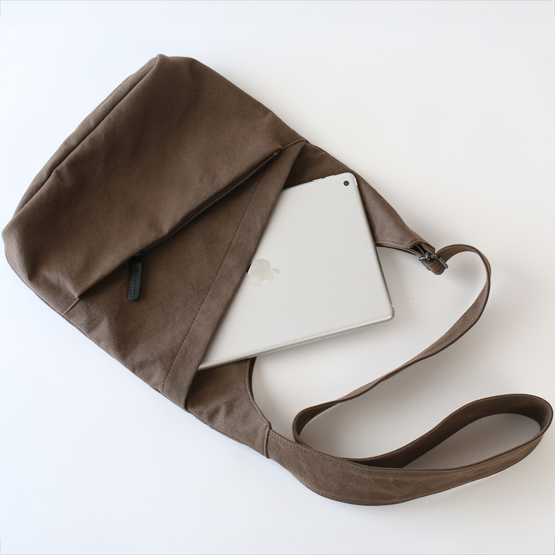 備長炭染め帆布タケノコショルダー | 香久山鞄