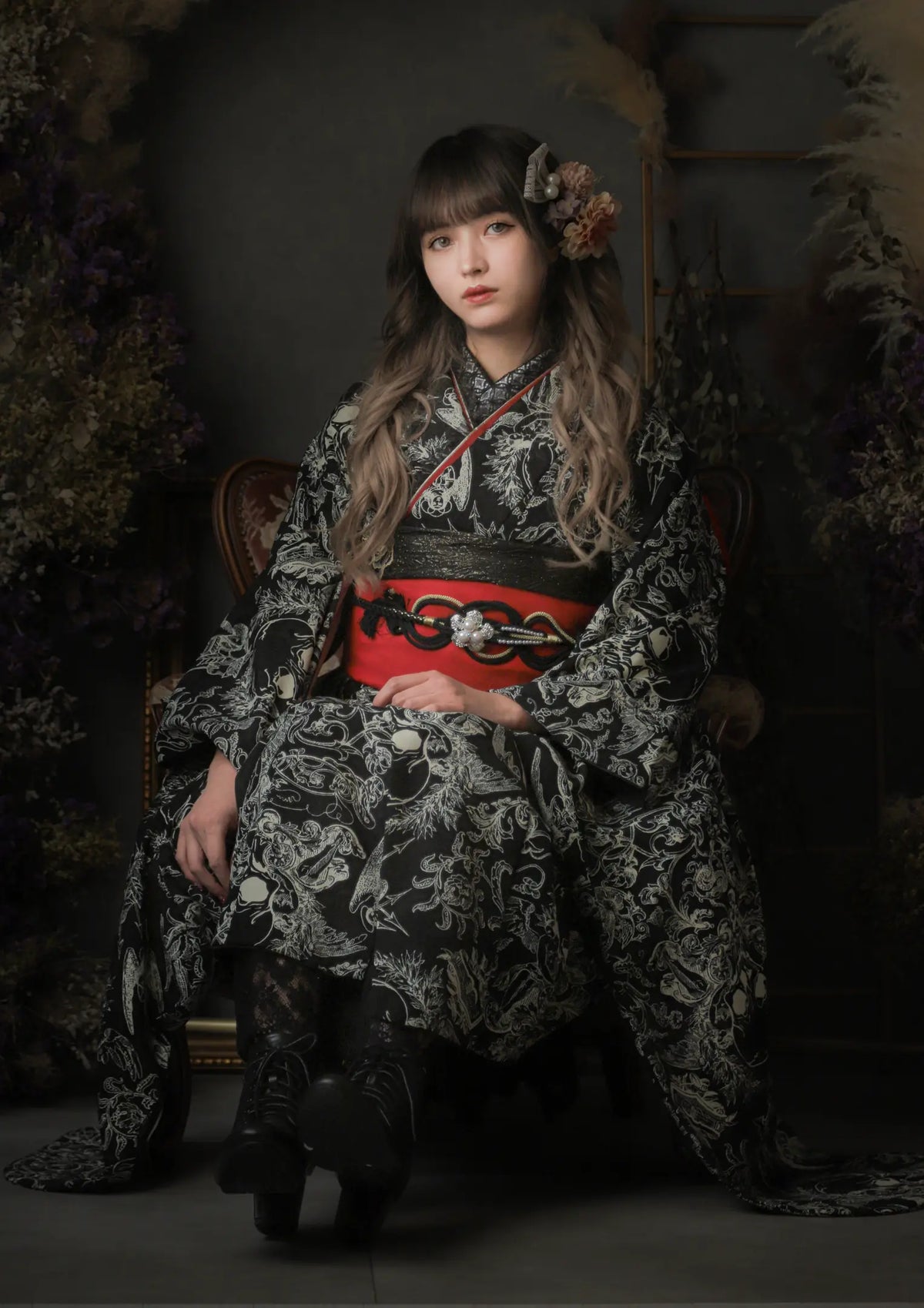 振袖ネットレンタル：レースと赤と】スカルがデザインされた黒の