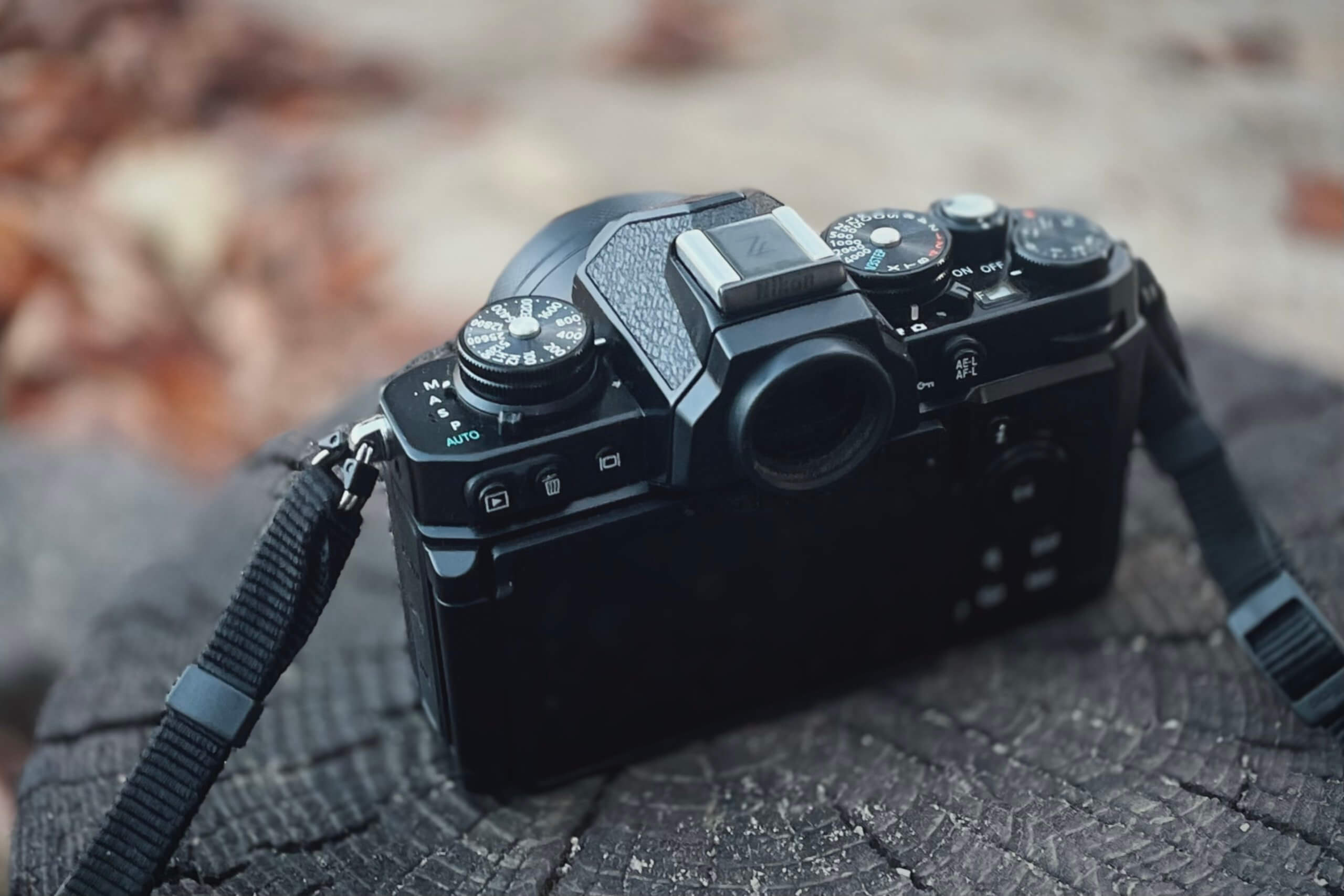 R Nikon 一眼レフカメラ シルバー ブラック ジャンク Nikon 一眼レフ