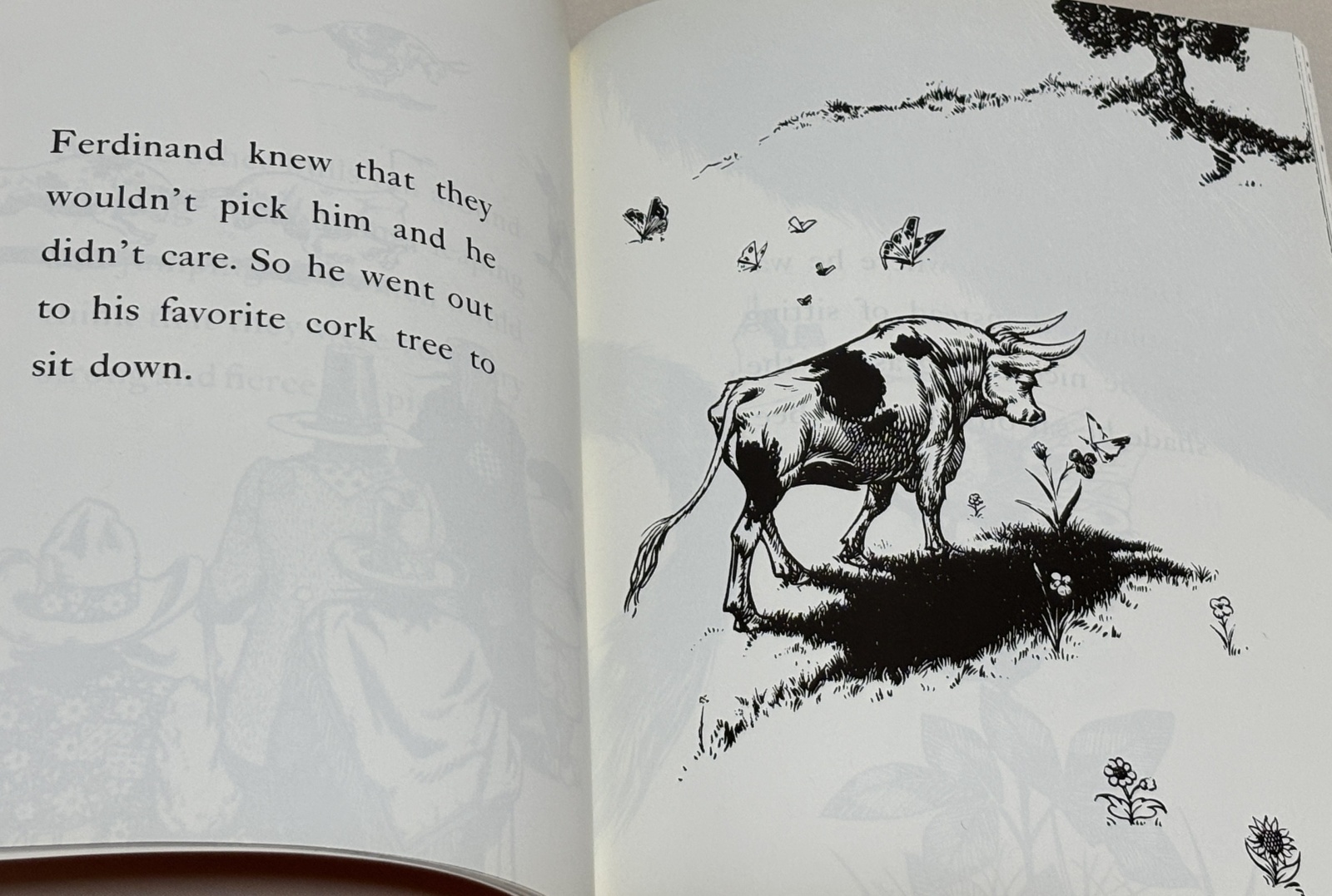 はなのすきなうしの英語絵本「The Story of Ferdinand」