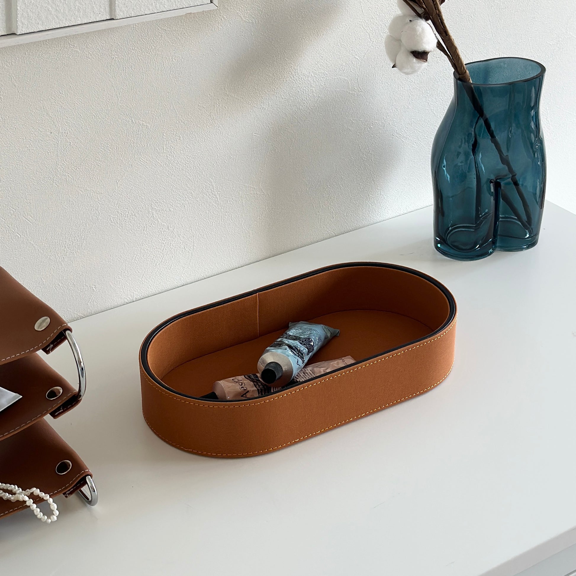 トレイ｜レザーラウンドボックス - territory