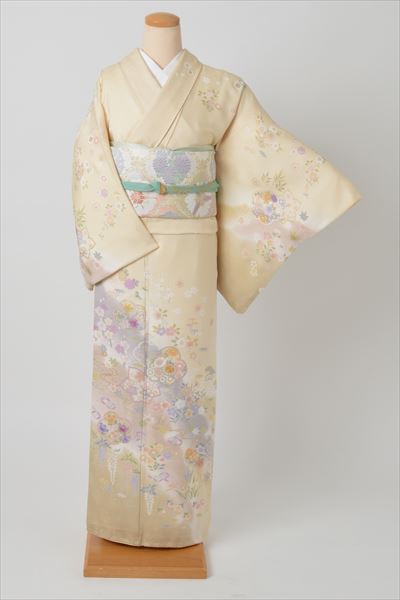訪問着(クリーム色・紗綾形)｜着物レンタルあき (来店着付け無料・全国