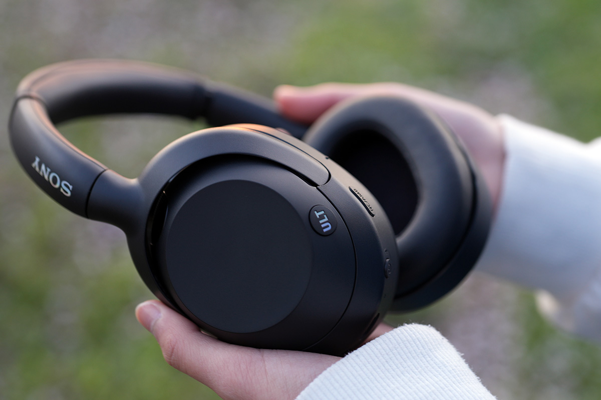 ワイヤレスノイズキャンセリングステレオヘッドセット「ULT WEAR