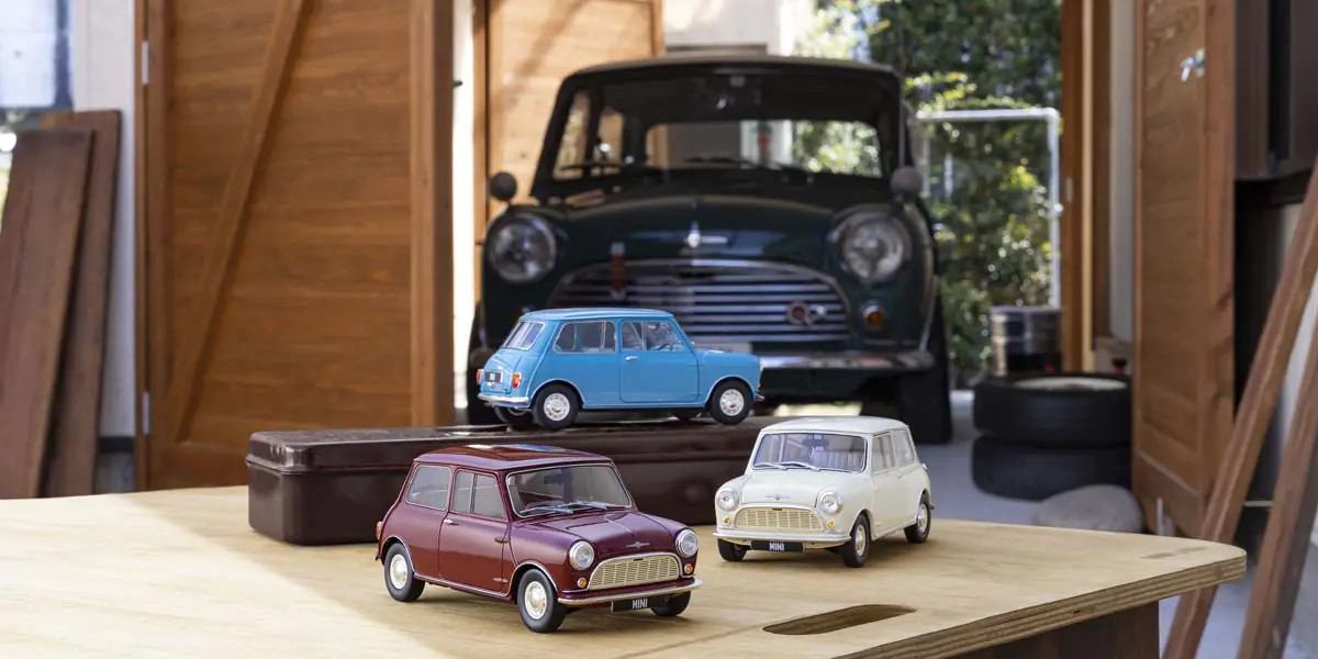 KYOSHO ORIGINAL 1/18scale Morris Mini Minor (Cherry Red) 08964R