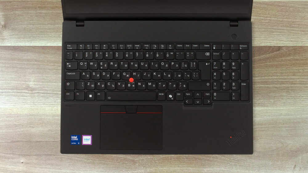 レノボ ThinkPad T16 Gen 3 レビュー - 速いパフォーマンス
