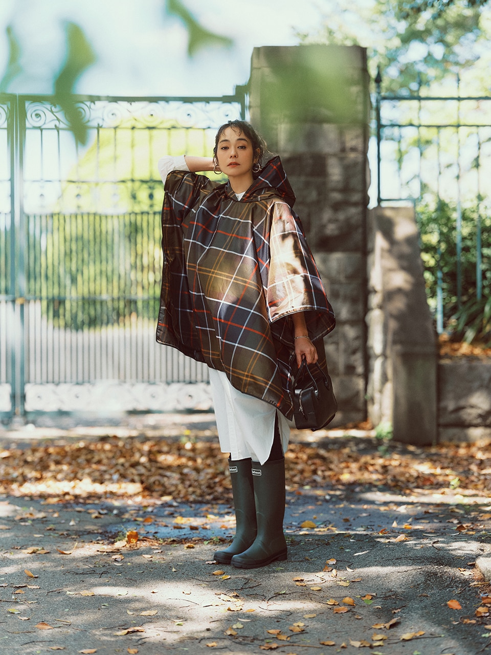 バブアーで見つかる！ おしゃれに差がつく「雨の日名品」 | LEE