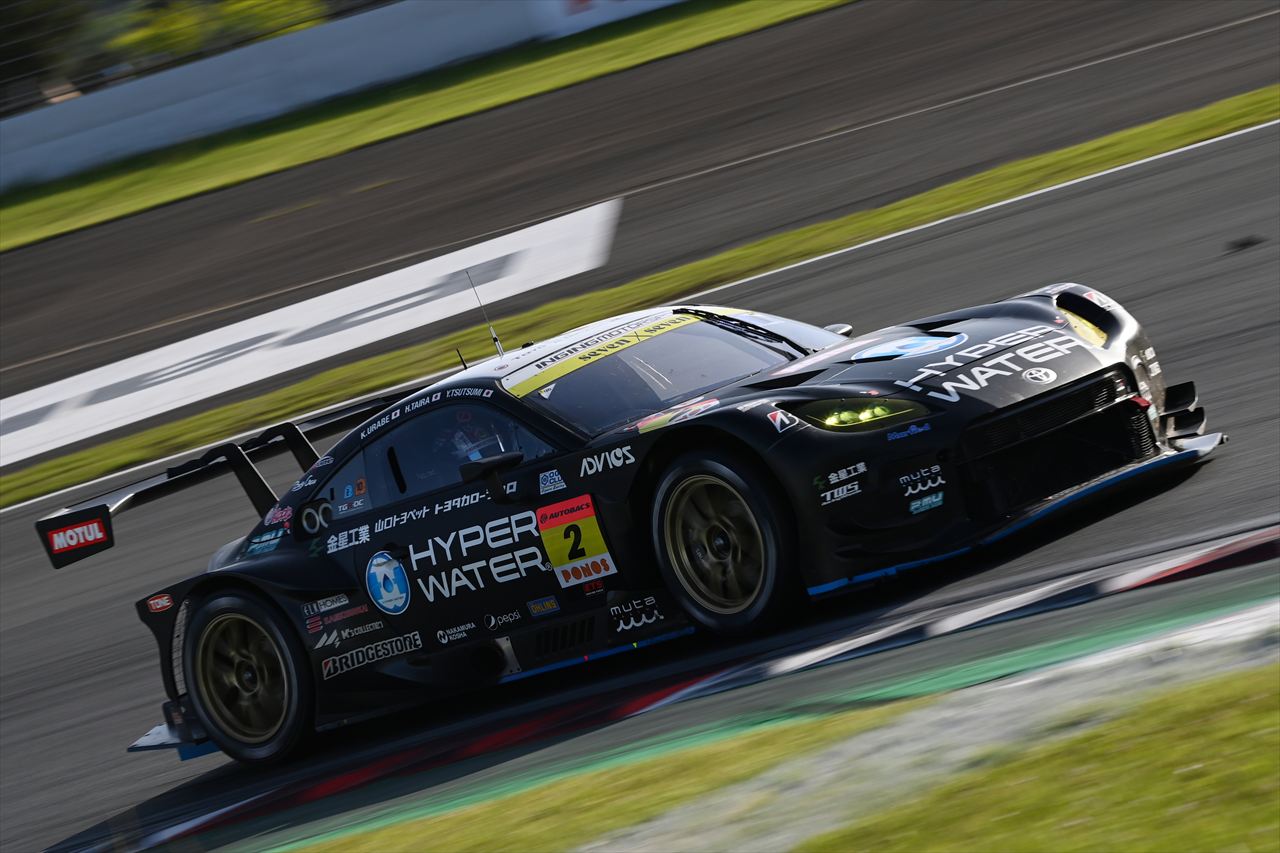 UNI-ROBO BLUEGRASS FERRARI」が27番手スタートから劇的な初優勝