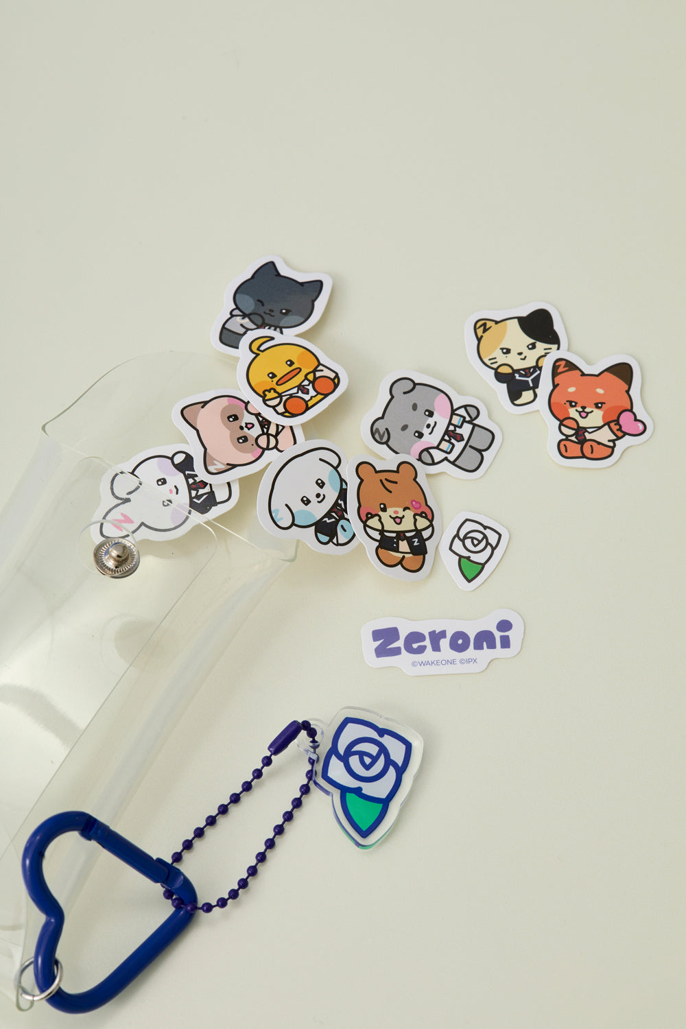 zeroni PVCポーチ(BLUE PARADISE) – LINE FRIENDS SQUARE JAPAN OFFICIAL