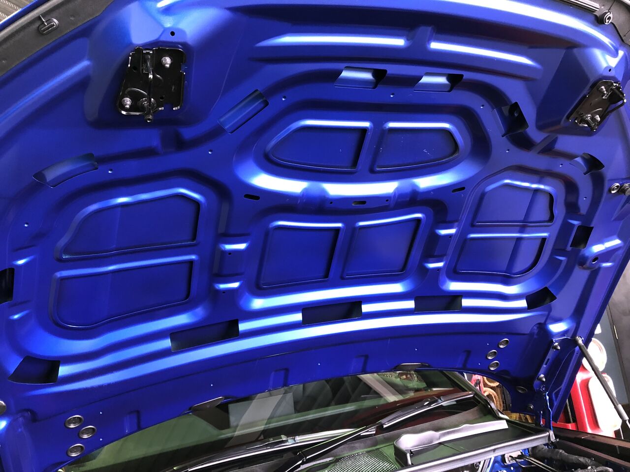 Audi Q5(FY)後期型で省かれてしまったサウンドアブソーバー : maniacs Blog