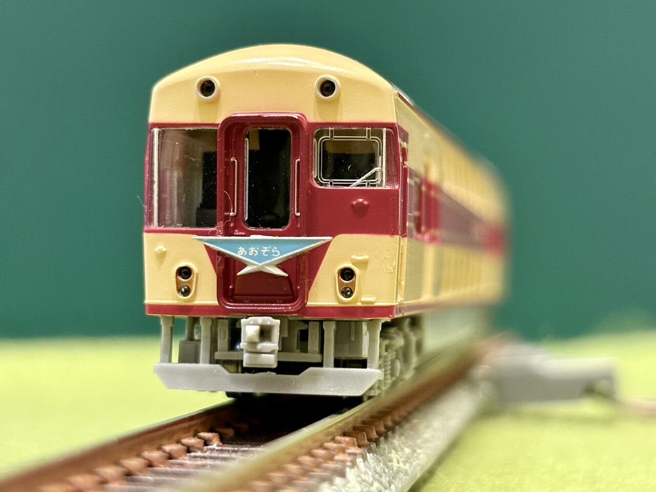 トミックスの「近鉄30000系」とマイクロエースの「20100系 あおぞら号