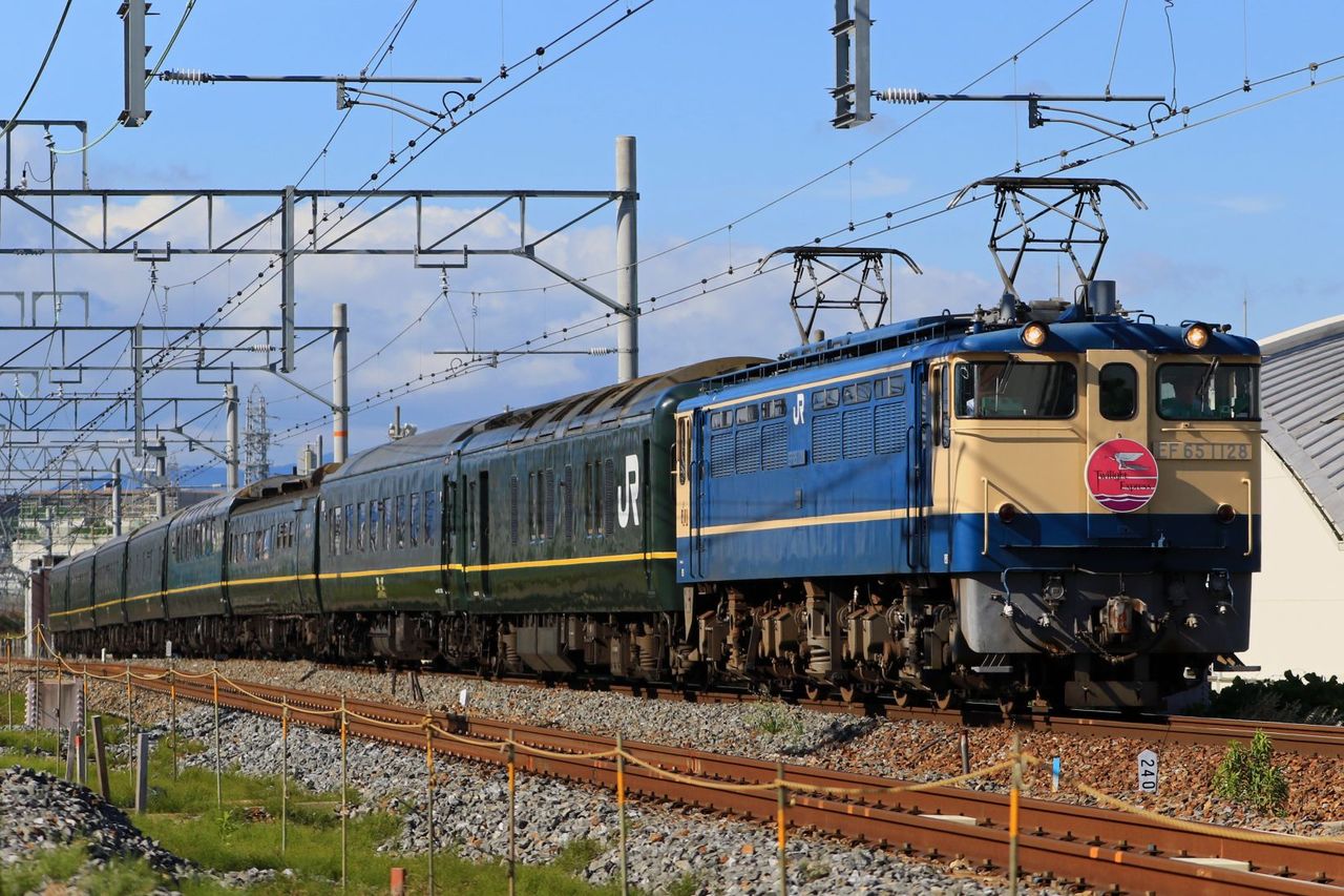 JR西日本 EF65-1128号機牽引 「トワイライトエクスプレス