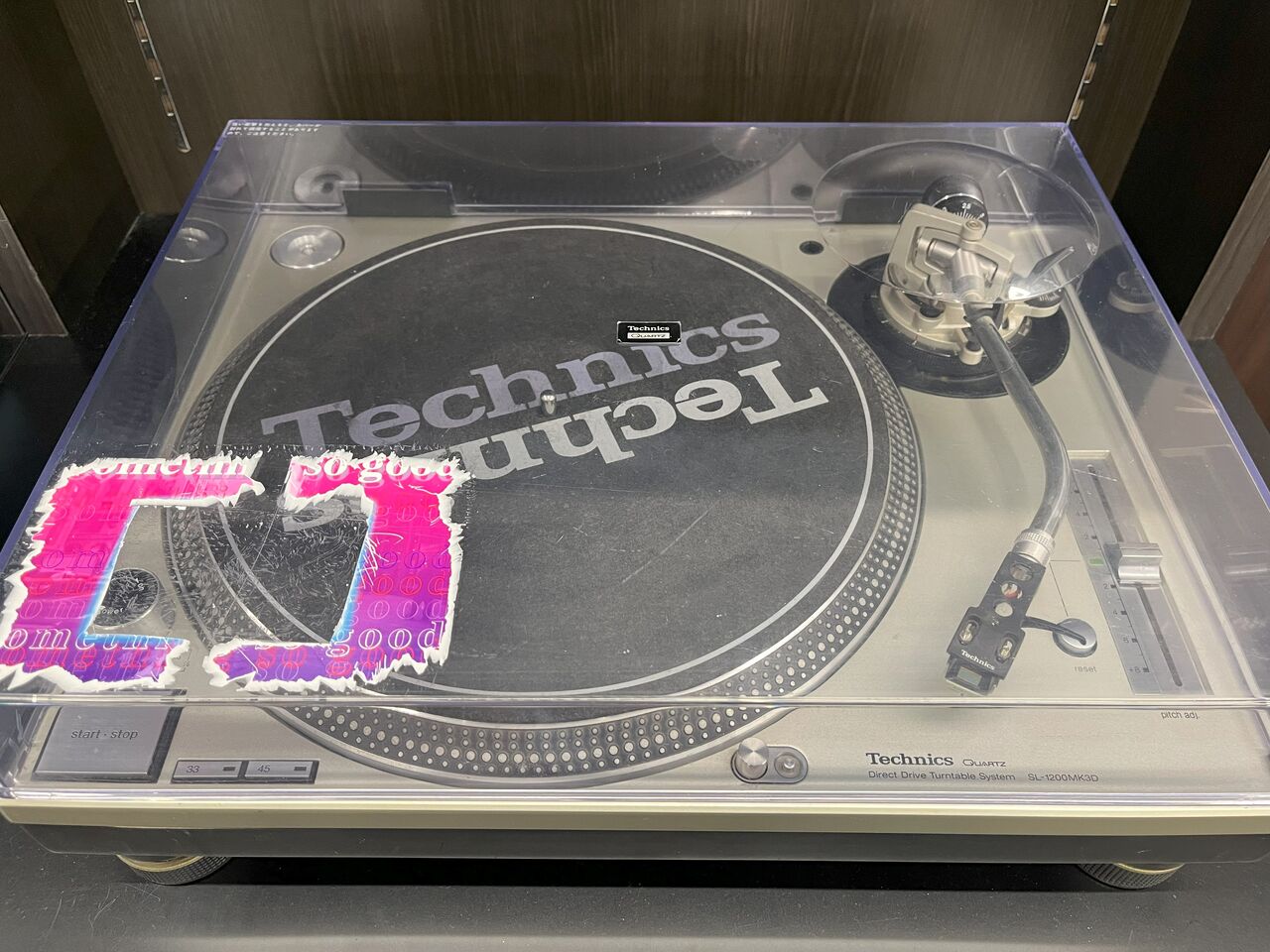 テクニクス、DJ用ターンテーブル「SL-1200」シリーズが50周年--7色の記念