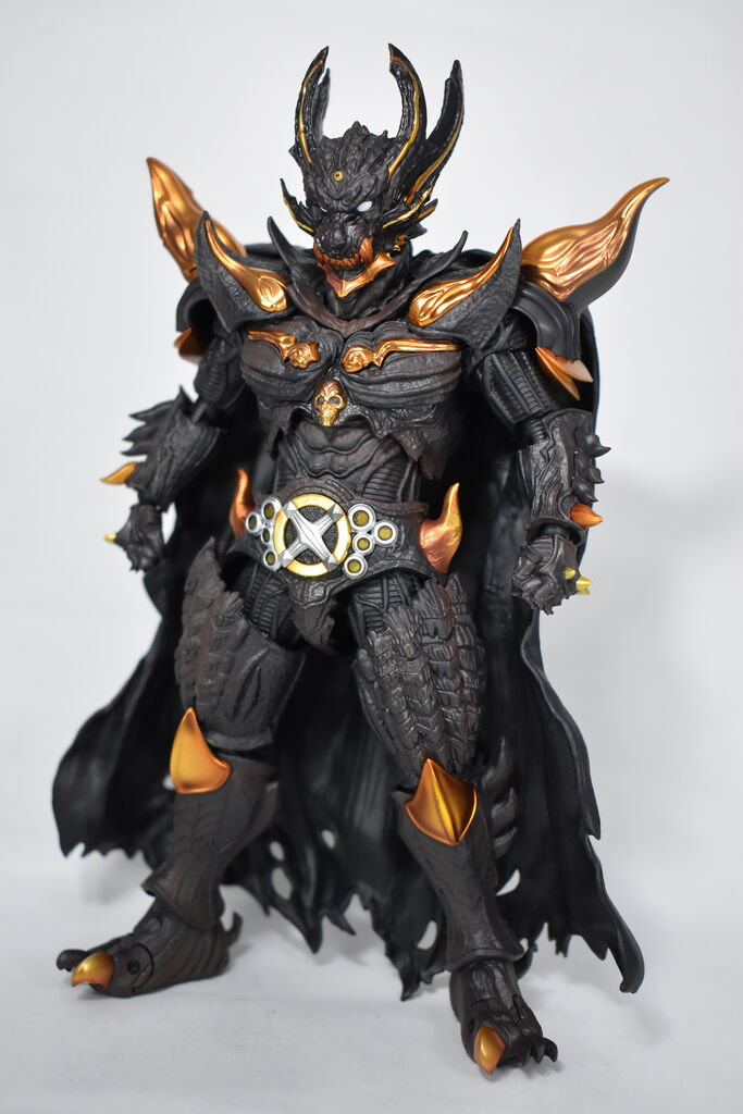 S.H.Figuarts(真骨彫製法) 暗黒騎士キバ レビュー : ハニワの玩具部屋