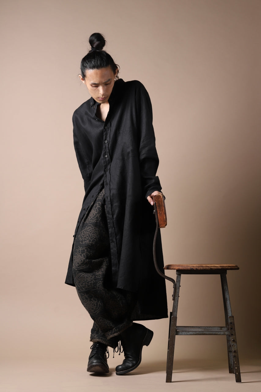 Aleksandr Manamis Long Box Pleat Shirt (BLACK)の商品ページ
