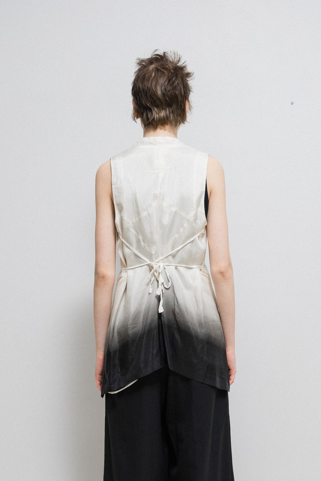 ANN DEMEULEMEESTER - SS07 Gradient silk vest with back straps – L