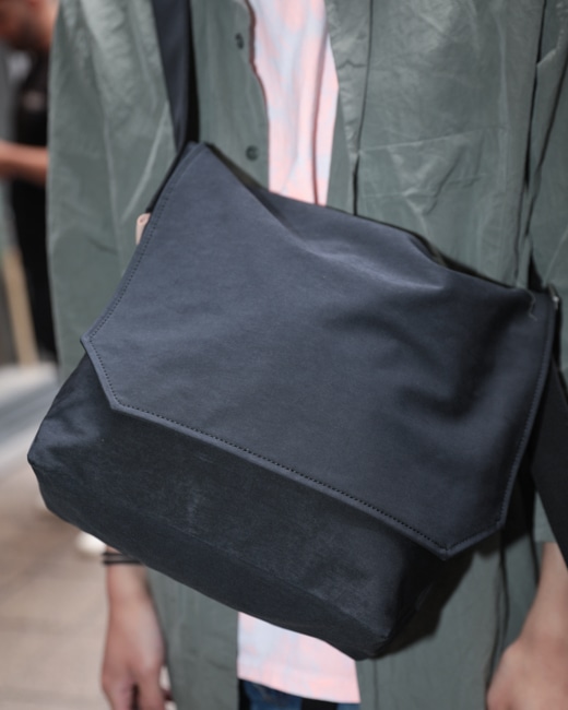 Hender Scheme Flap Shoulder Small [Khaki/Beige/Black]