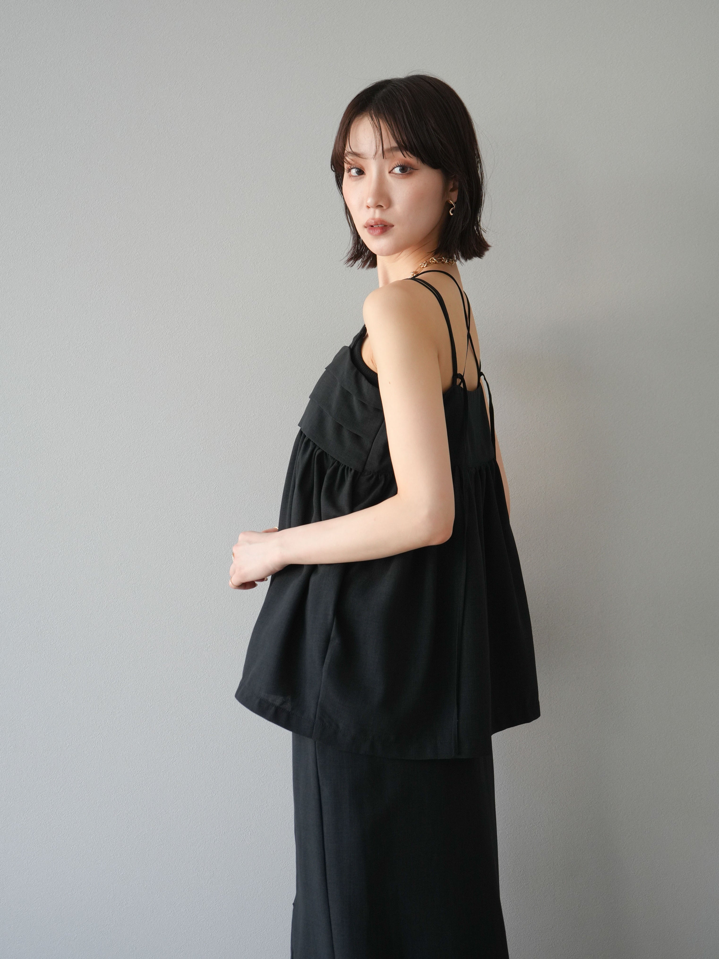 予約]リネンライクビスチェデザインキャミソール/ブラック – Lumier
