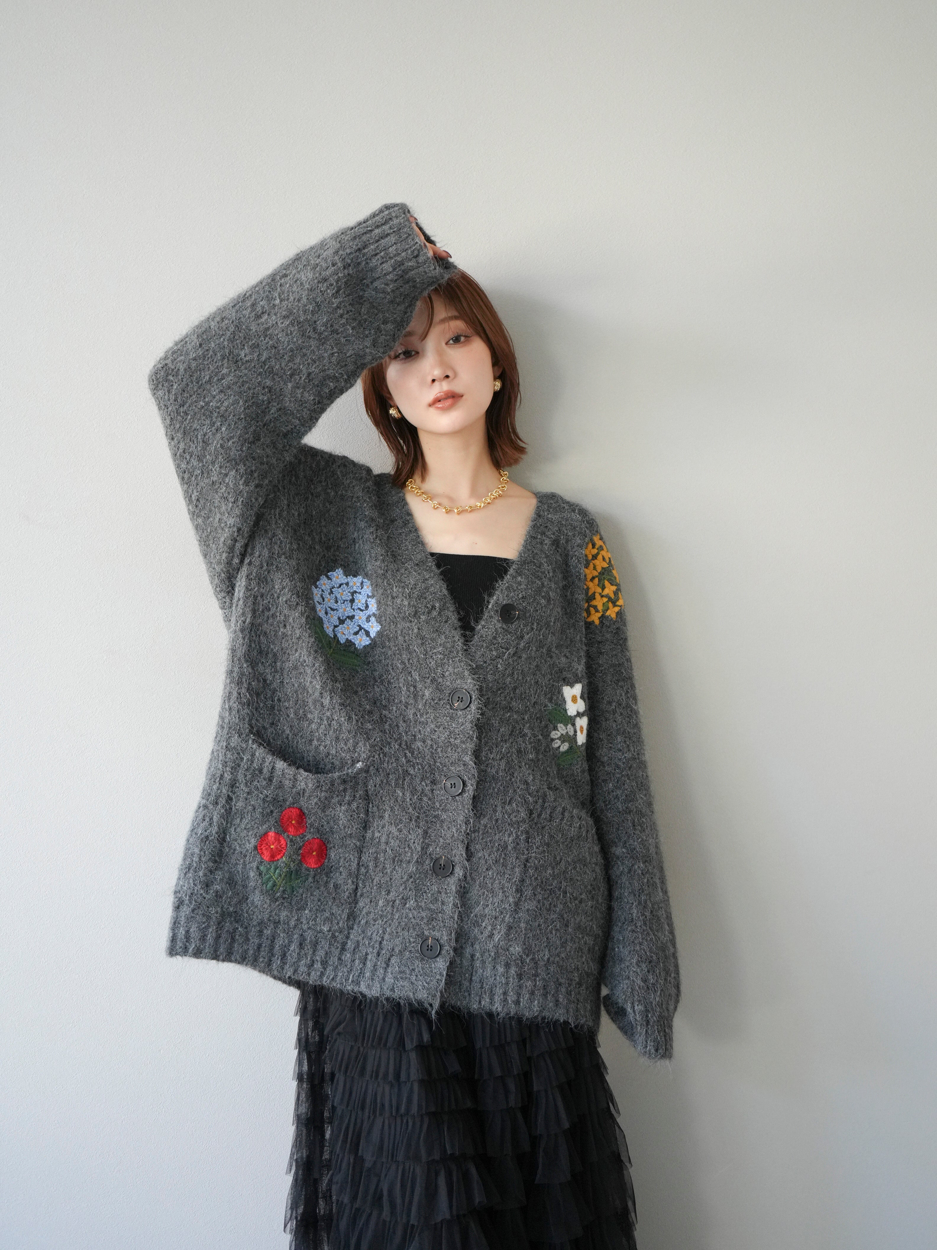 SET]フラワー刺繍Vネックオーバーニットカーディガン+チュール