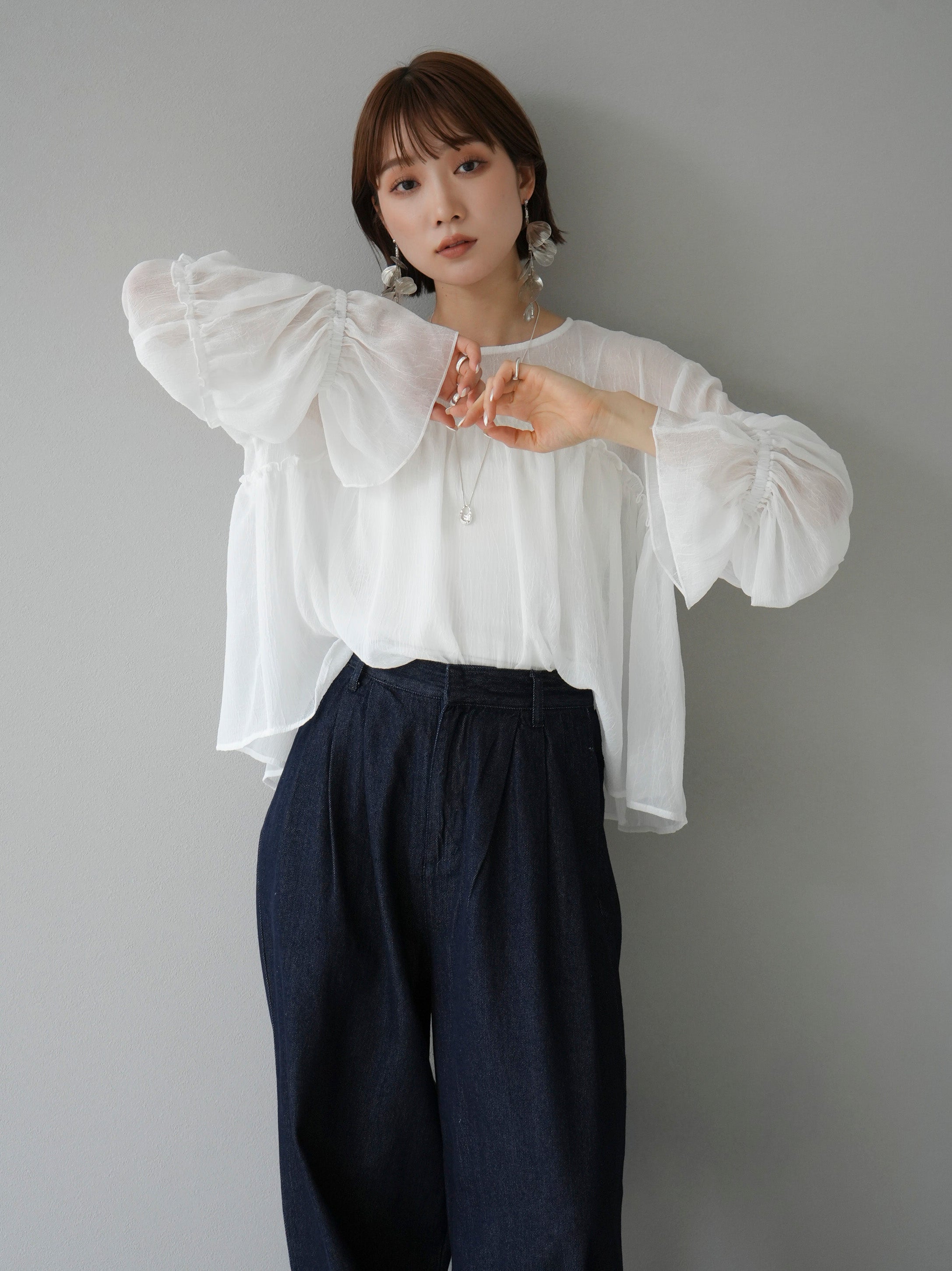 予約]楊柳シアーボリュームギャザーブラウス/ホワイト – Lumier