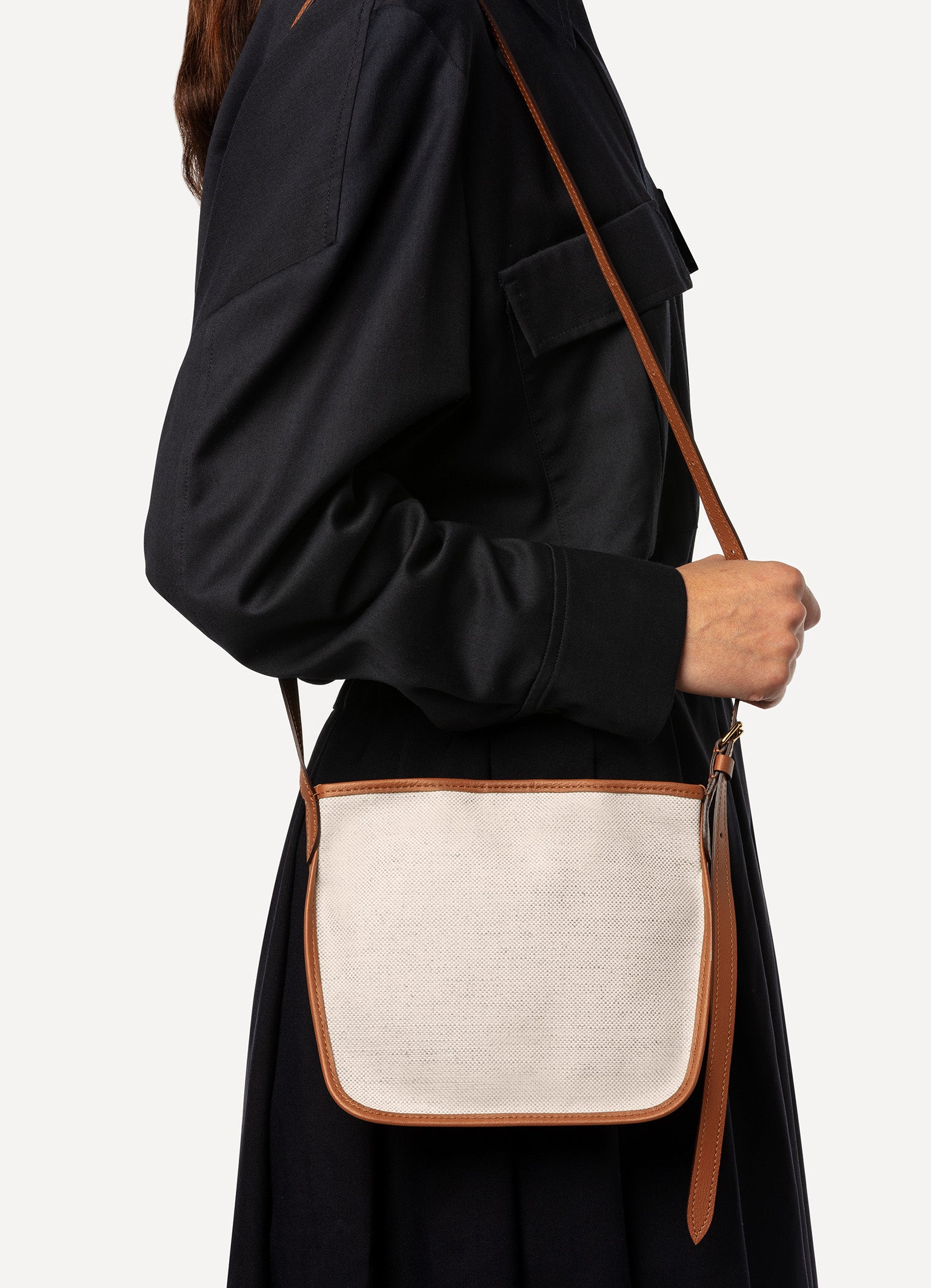 ショルダーバッグ – L/UNIFORM