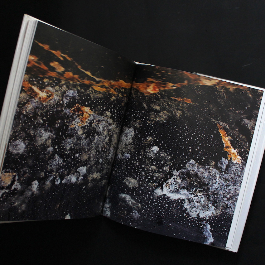 アンダーグラウンド / Underground - 畠山 直哉 / Naoya Hatakeyama