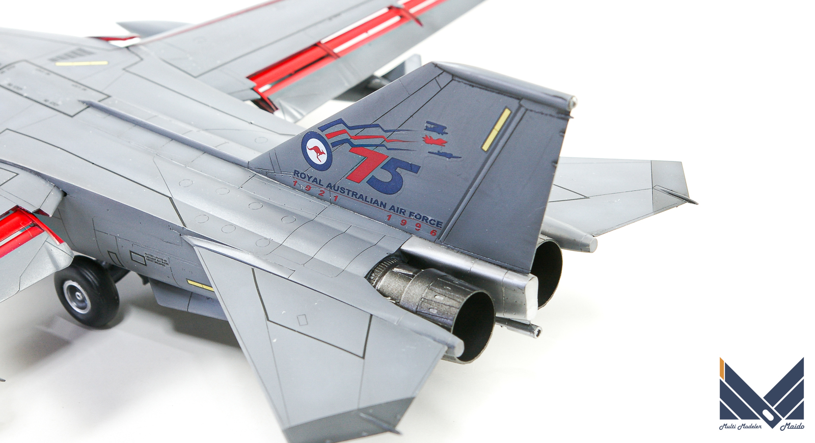 ハセガワ 1/72 F-111G オーストラリア空軍 完成品 HASEGAWA | 模型工房M