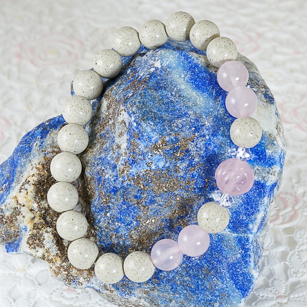 女子力↑彫刻薔薇ローズクォーツ×北投石 8mm ブレスレット【癒し