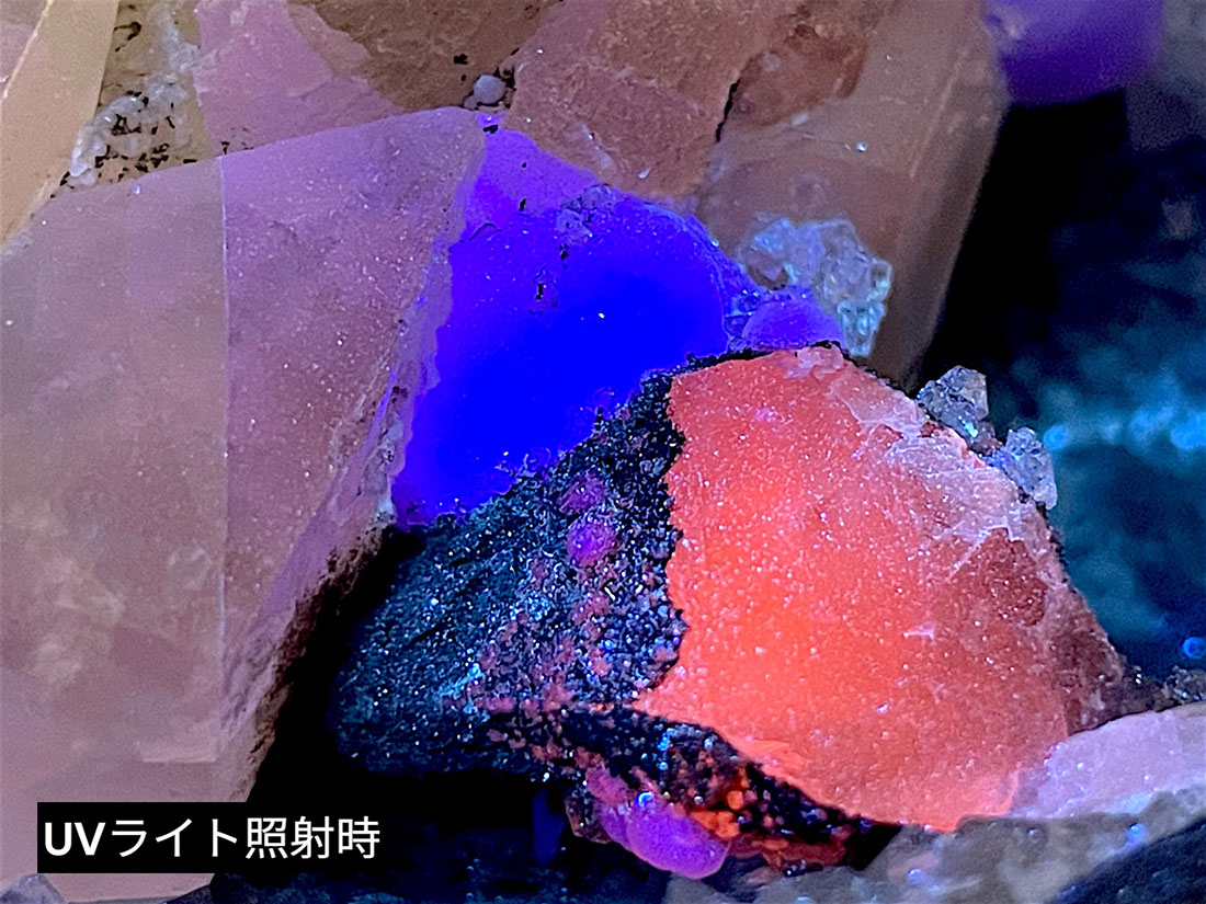 インド産 葡萄状フローライト(カルサイト,アポフィライト共生)