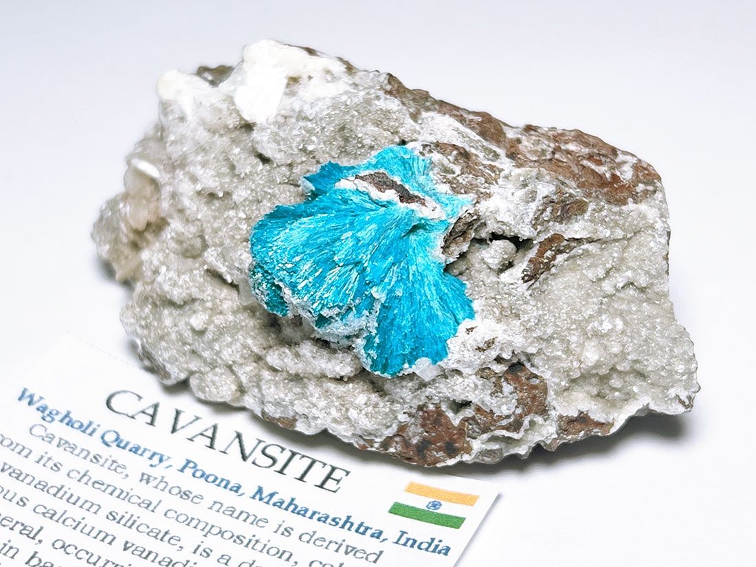 インド産カバンサイト(スティルバイト,ヒューランダイト共生)