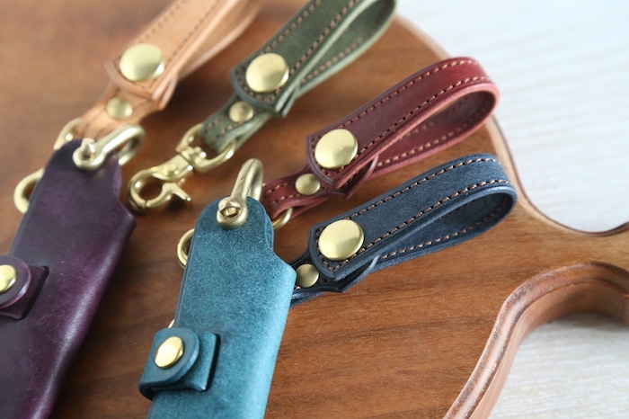 サイズの選べるレザーストラップ ダークブラウン | Key holder