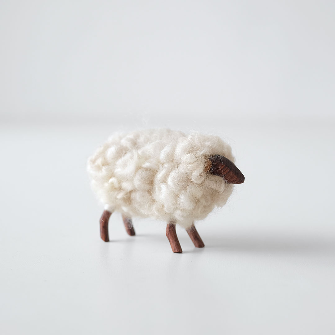 羊の置物/白/小 | コリデール | 糸島くらし×ここのき 公式通販サイト
