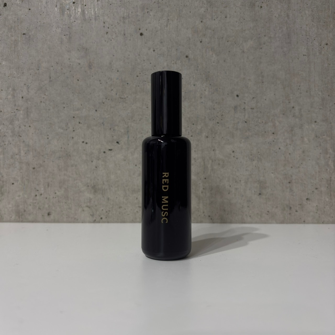 MAD et LEN マドエレン RED MUSC レッドムスク オードパルファム 1ml