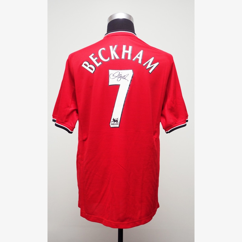 ベッカム直筆サイン入りマンチェスターU00/02ホームユニフォーム