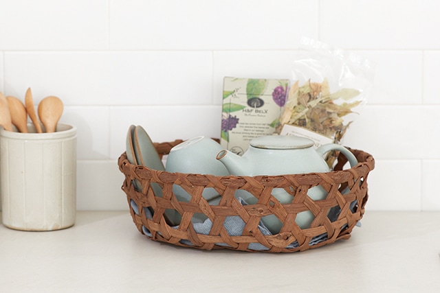 やまぶどうバスケット(節入りひご/六つ目編み/円)(約)径26×高さ8.5cm