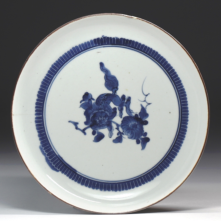 古伊万里 皿 江戸時代中期 染付 菊に獅子文