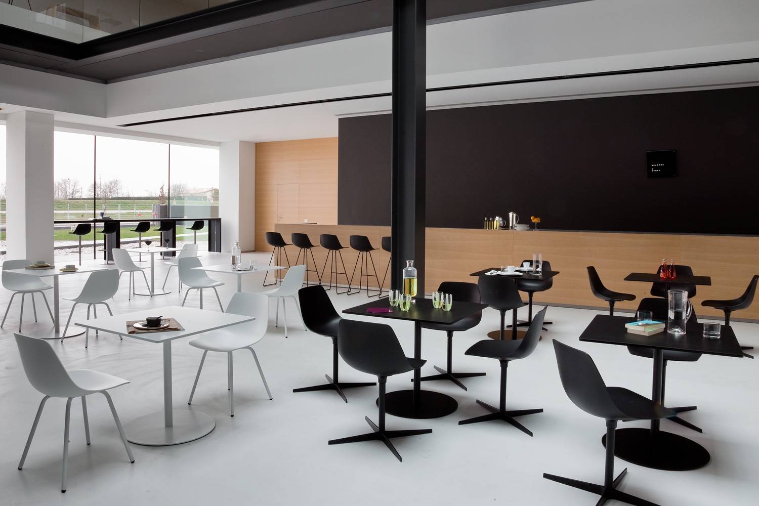 ブリオ フィックスハイトテーブル ラウンド / スクエアの通販 | 家具